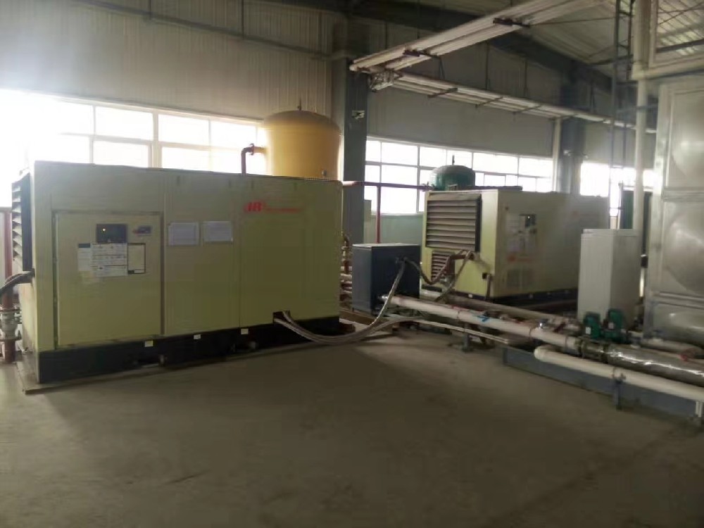 英格索蘭螺桿空壓機(jī)余熱回收改造利用